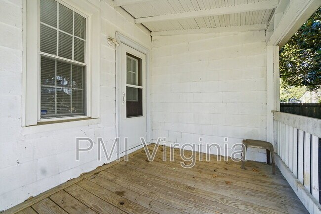 Building Photo - 630 W 36th St