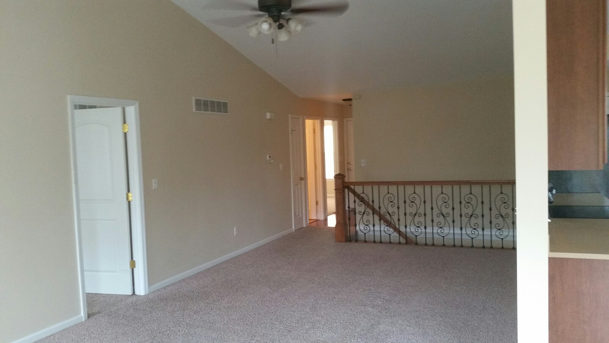 entrance to living room - 615 Grayhawk Cir
