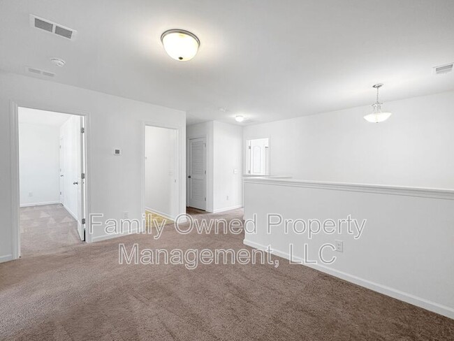 Building Photo - 105 Whimbrel Dr