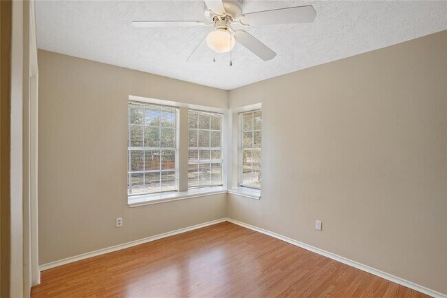Building Photo - 10518 Linecamp Dr