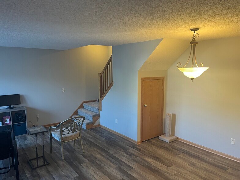 Building Photo - 1585 Serenity Ln