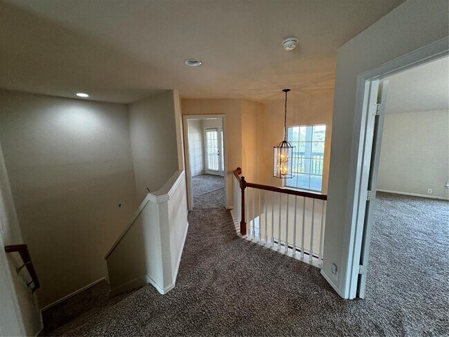 Building Photo - 301 Winecup Way