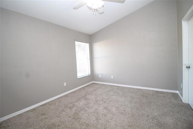 Building Photo - 903 S Disston Ave