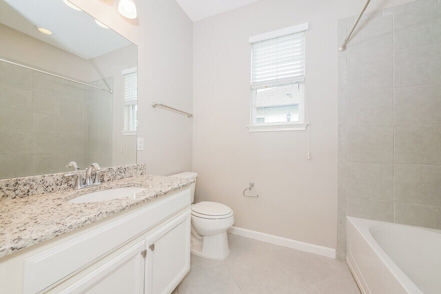 Building Photo - 11832 Meadowgate Pl
