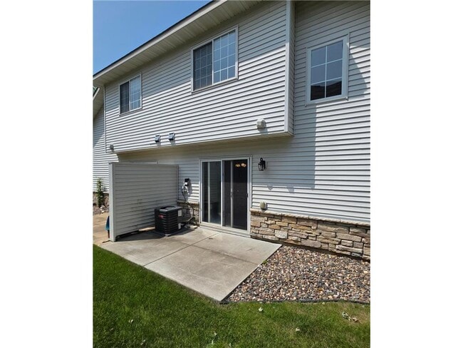 Building Photo - 17032 Eagleview Ln