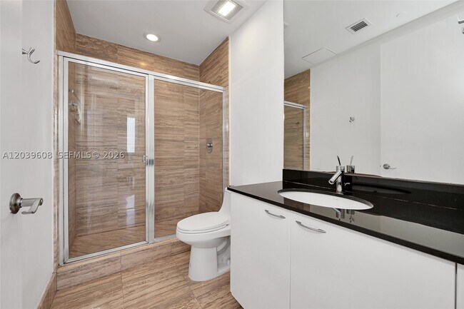 Building Photo - 16001 Collins Ave