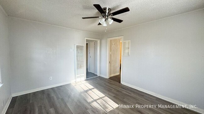 Building Photo - 2711 35th St