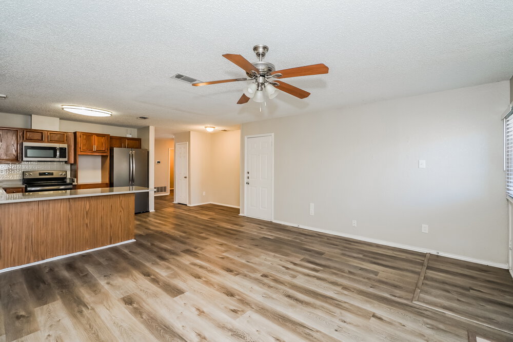 Building Photo - 4813 Cable Dr