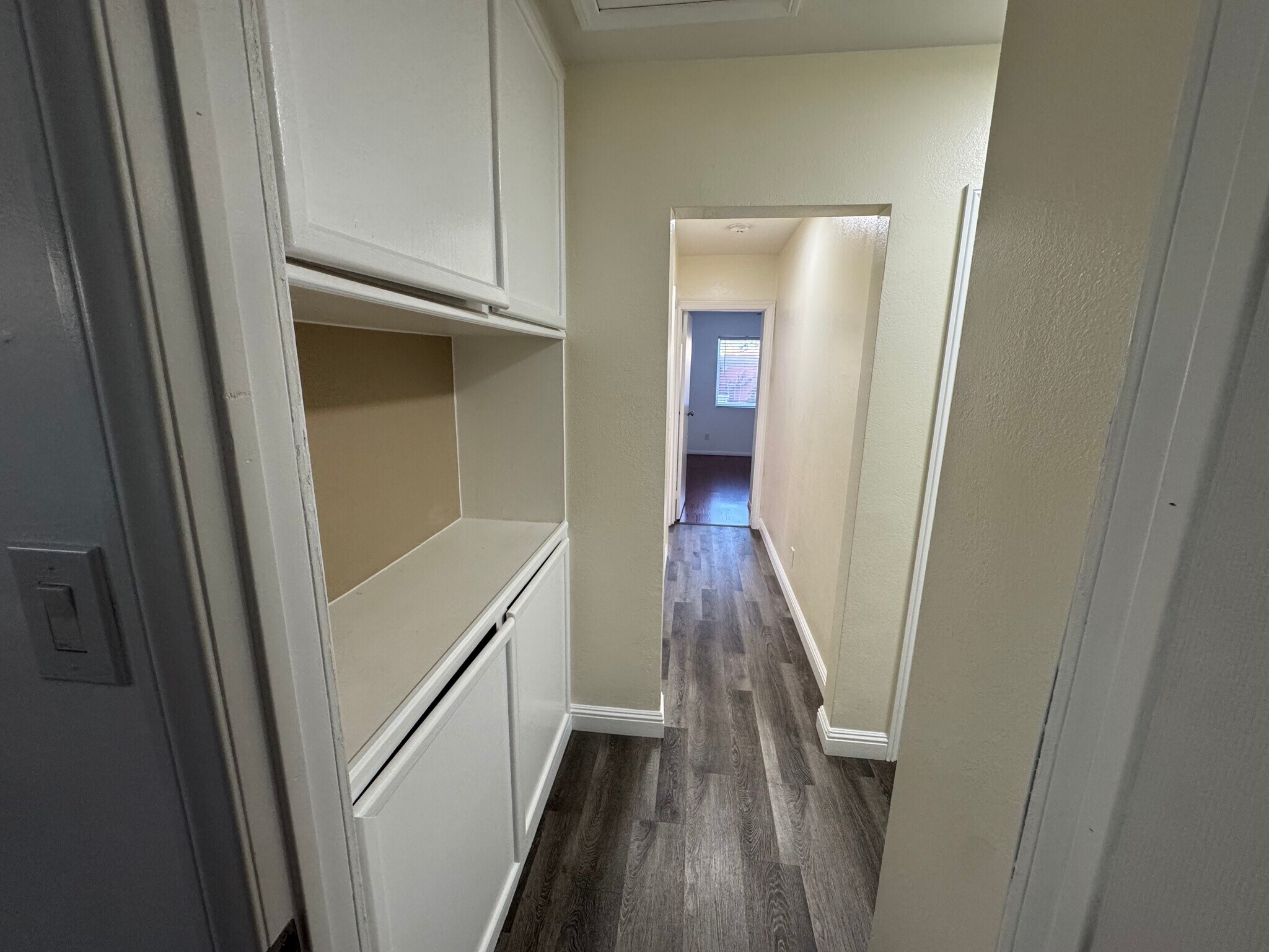 Building Photo - 9625 Adoree St