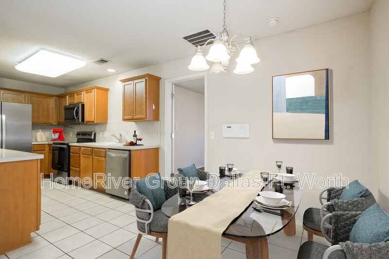 Building Photo - 1611 Waters Edge Dr