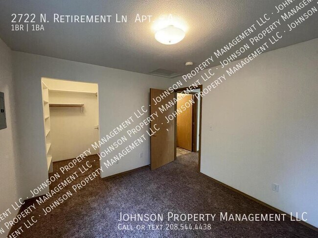 Building Photo - 2722 N Retirement Ln