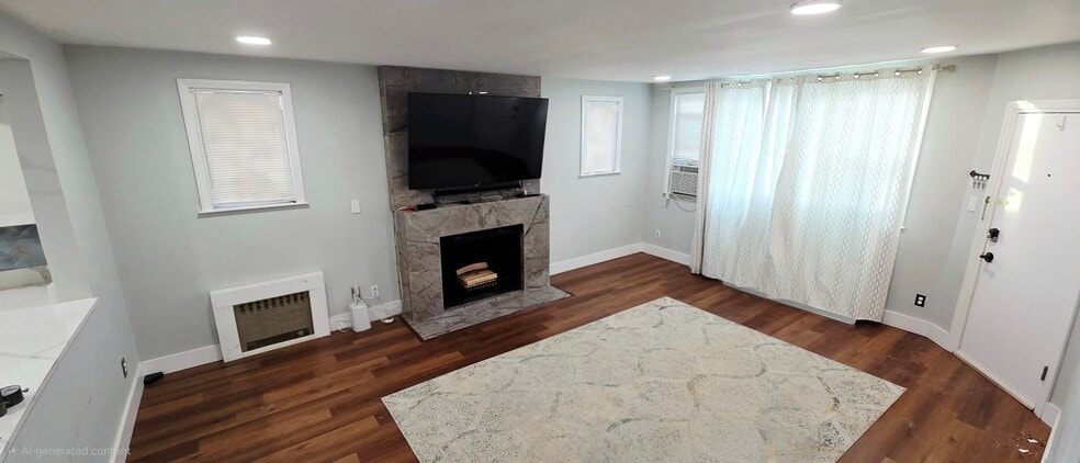 Living room - 728 Golden Ave