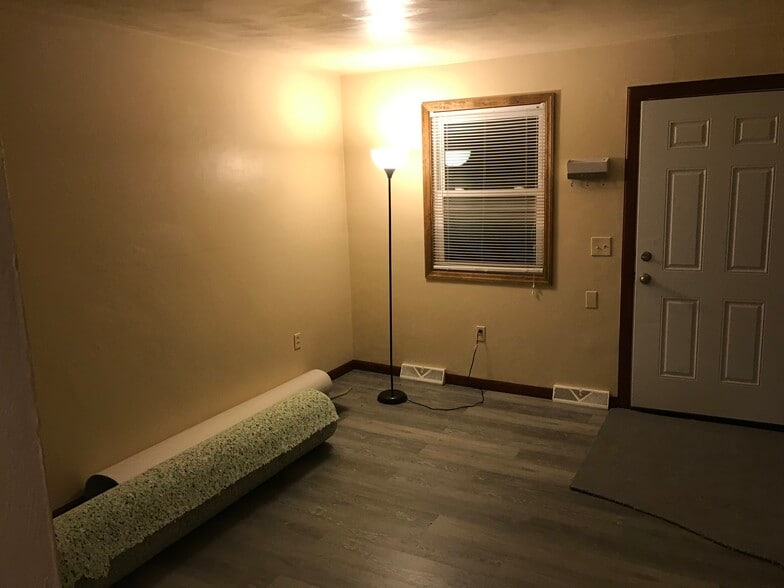 Building Photo - 1318 E 38th St