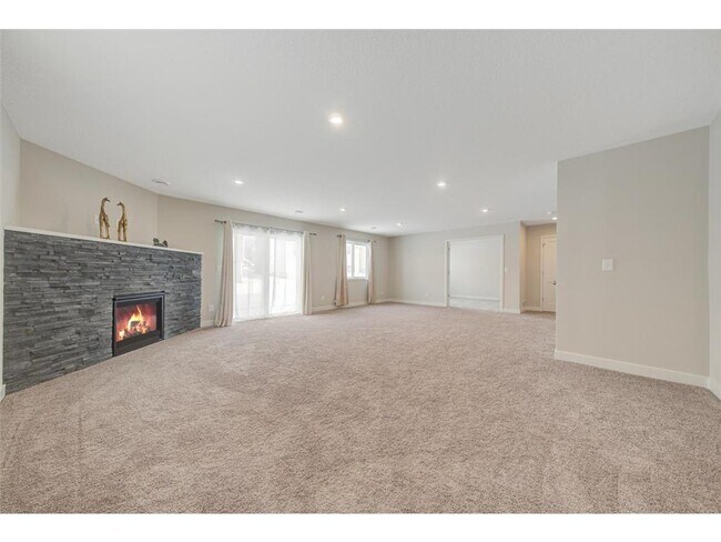 Building Photo - 1731 Riverside Dr