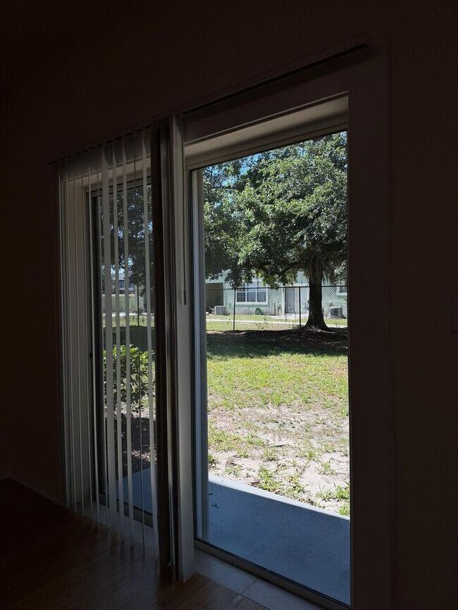 Building Photo - Beautifully Updated 3-Bedroom Townhouse in Kissimmee – Gated Community with Pool