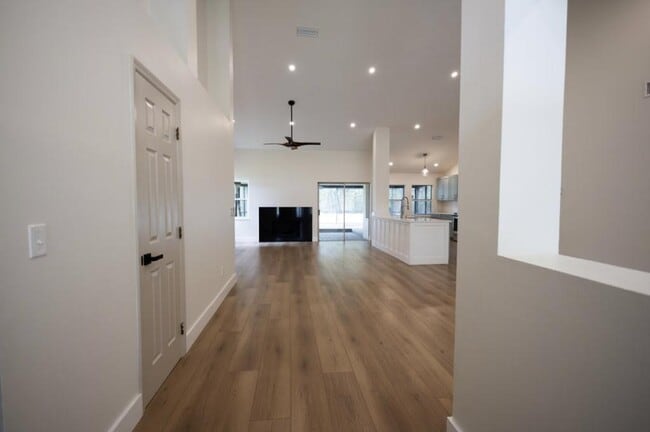Building Photo - 16104 Stowe Ct