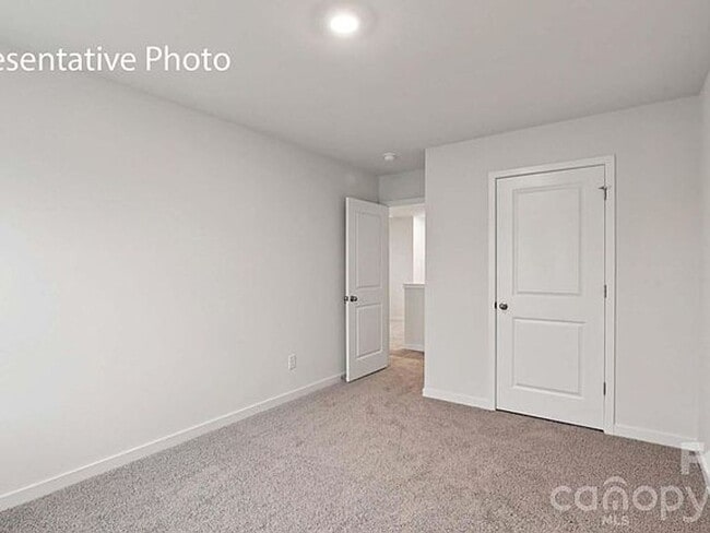Building Photo - 676 13th Ave Dr NE