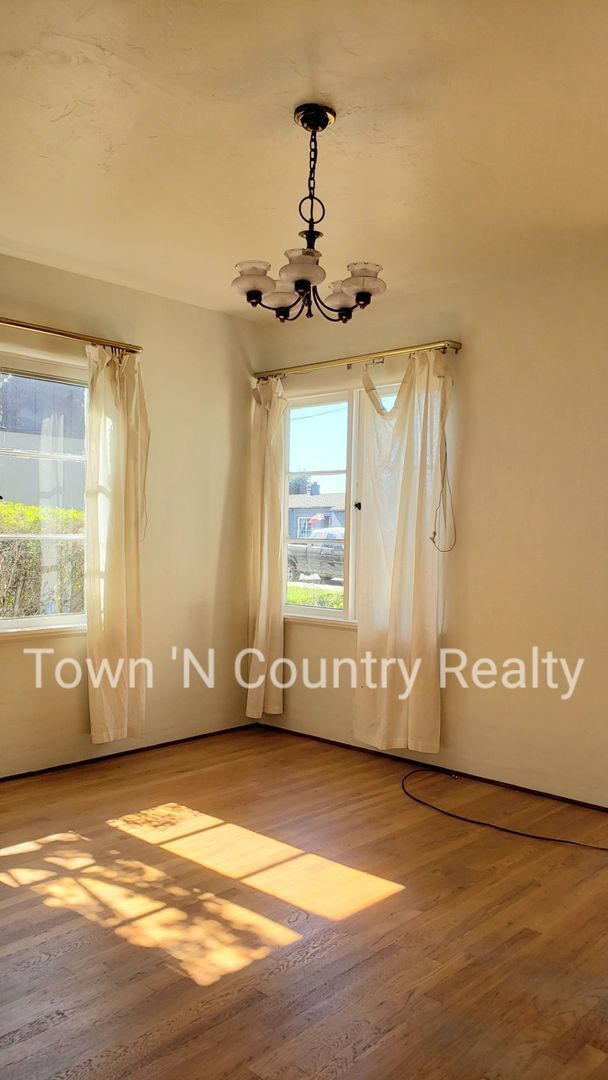Building Photo - Charming 3-Bedroom Home in South Salinas –...