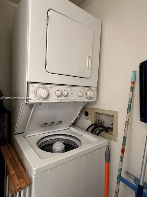 Building Photo - 3300 NE 191st St