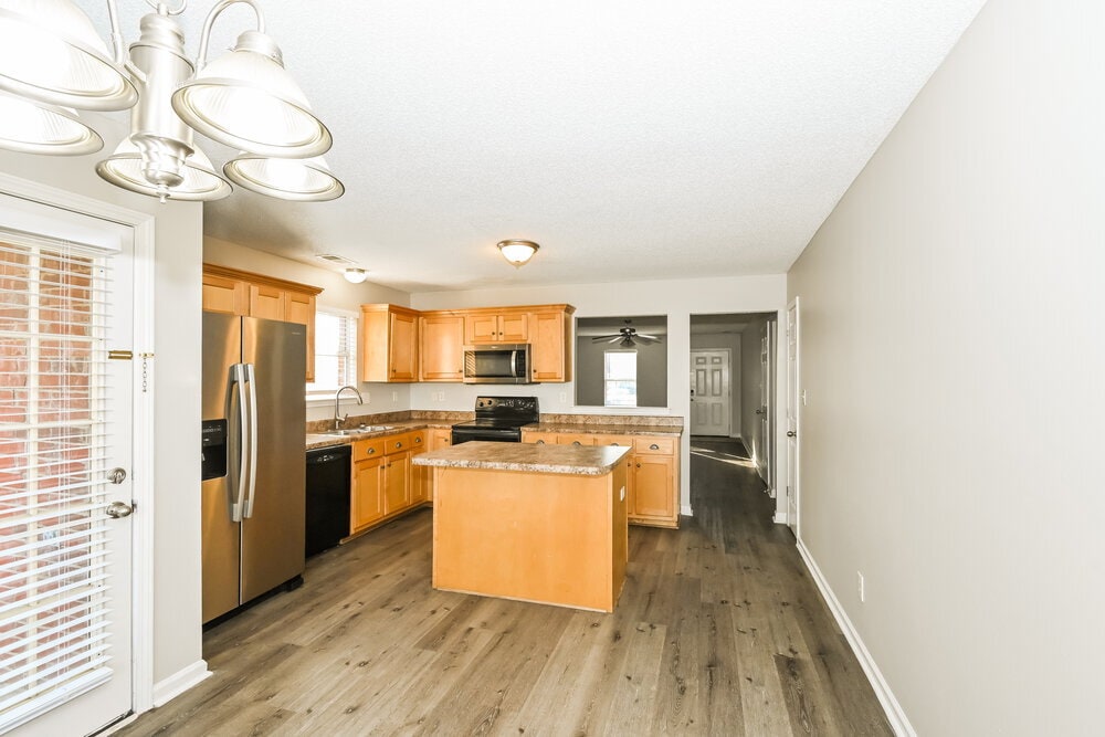 Building Photo - 9890 Vista Ridge Dr