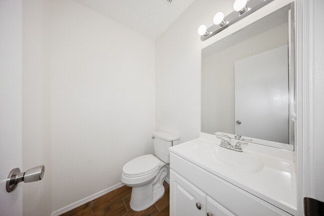 Building Photo - 1238 Padgett Cir