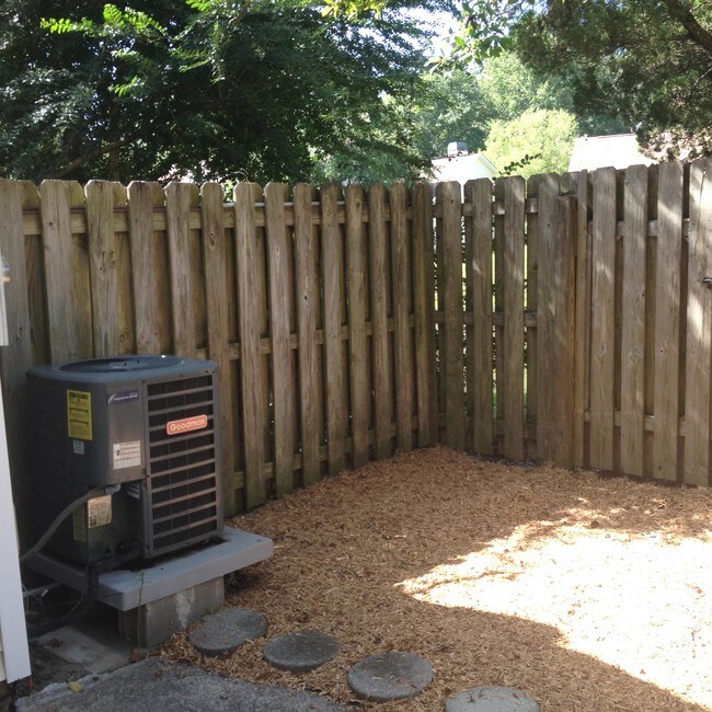 Building Photo - 803 Reserve Way