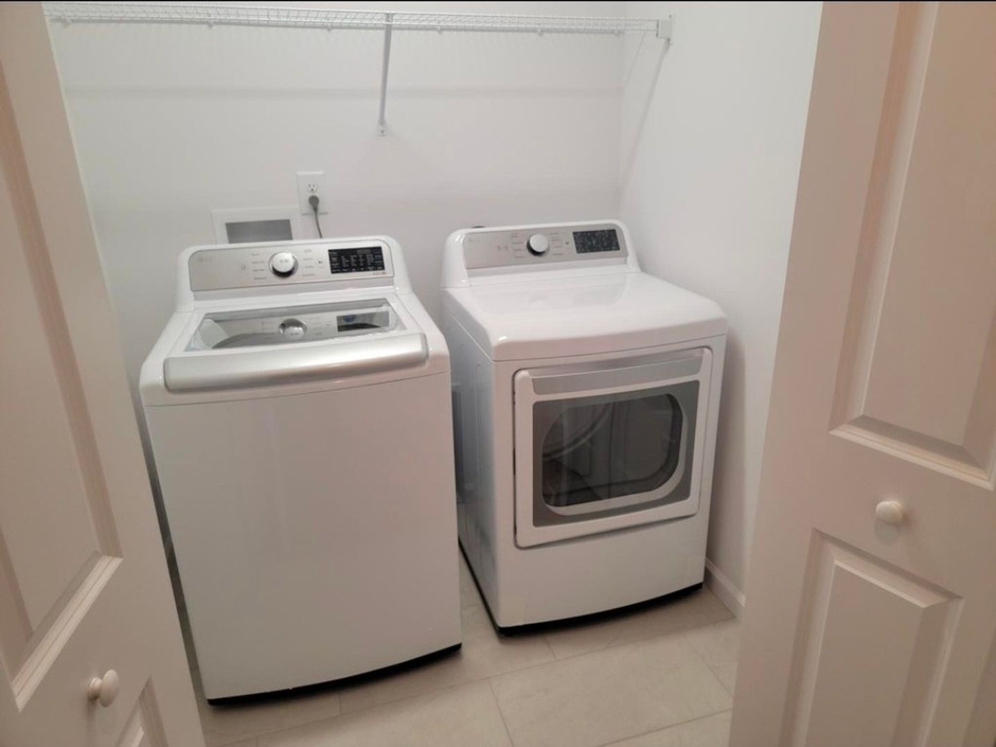 Building Photo - 7703 Mossy Lndg Ln