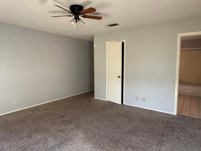 Building Photo - 108 Fiesta Dr