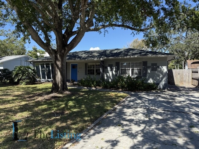 Building Photo - 4619 W Bay Villa Ave