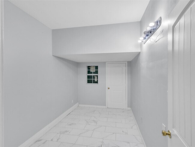 Building Photo - 15834 Mountain Mist Trail