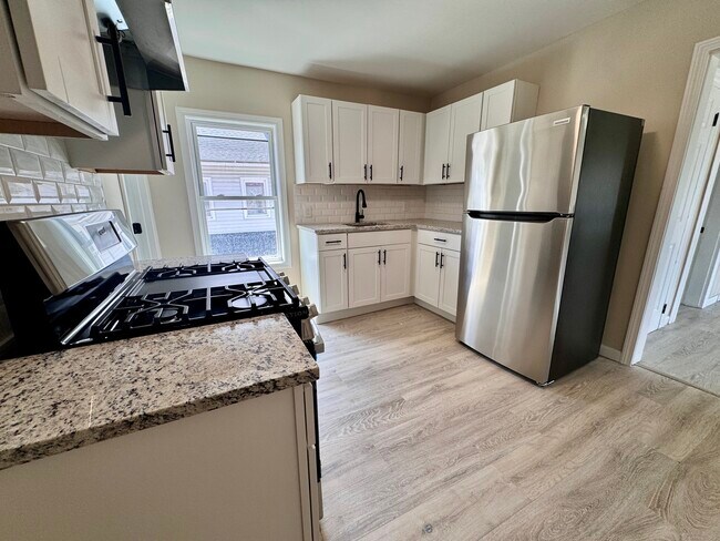 Building Photo - 110 Brookside Ave