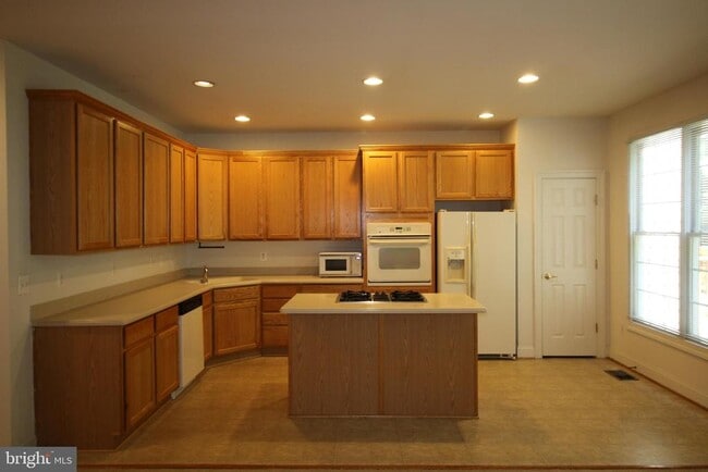 Building Photo - 8316 Dockray Ct