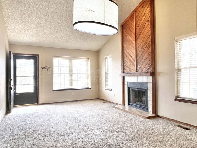 Building Photo - 5589 Tamworth Dr