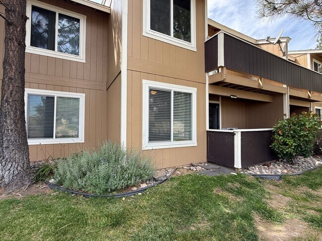Building Photo - 3855 E Leonesio Dr