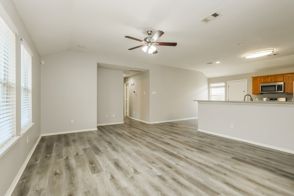 Building Photo - 24214 Silver Maple Dr