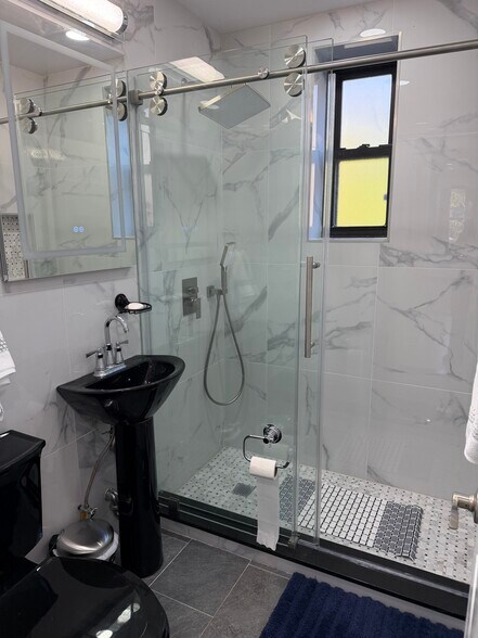 Bathroom - 7713 Ditmars Blvd