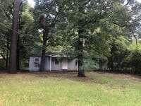 Building Photo - 519 Sandal St