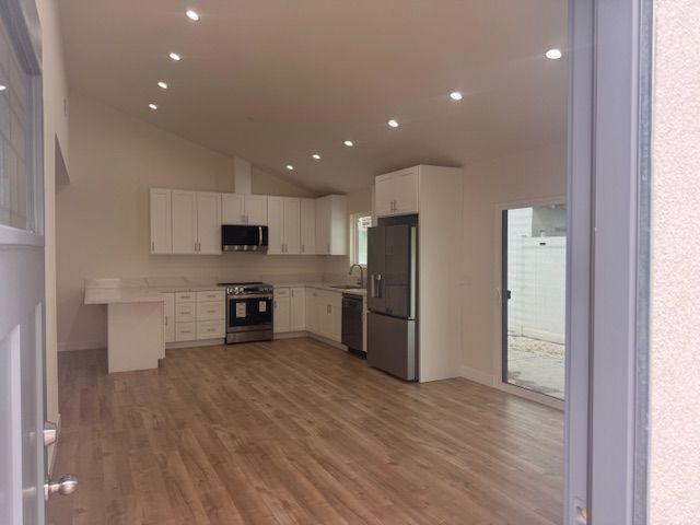 Building Photo - 15950 Cohasset