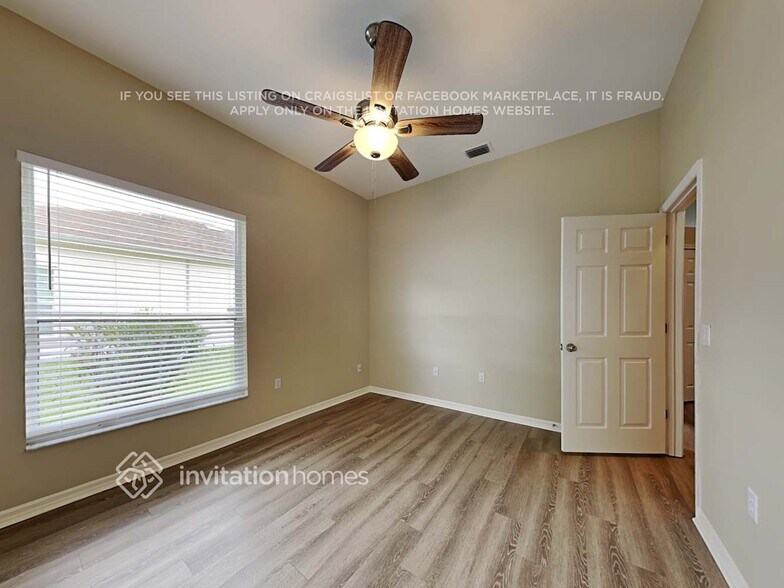 Building Photo - 874 Shoshone Ln