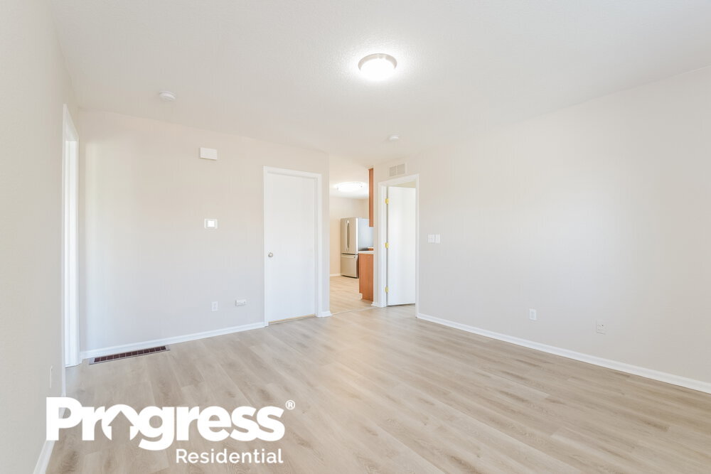 Building Photo - 4785 Biscay St