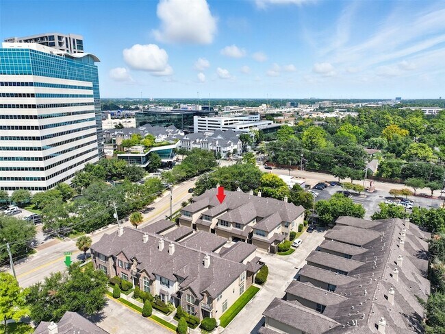 Building Photo - 1044 Memorial Village Dr