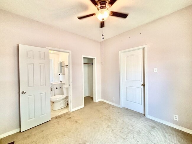 Building Photo - FREE RENT UNTIL OCTOBER 15TH