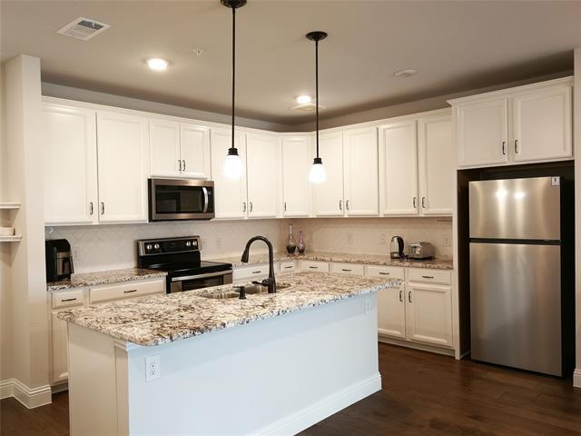 Building Photo - 1735 Wittington Pl