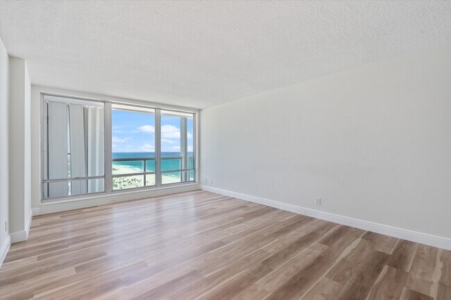 Building Photo - 2100 S Ocean Ln