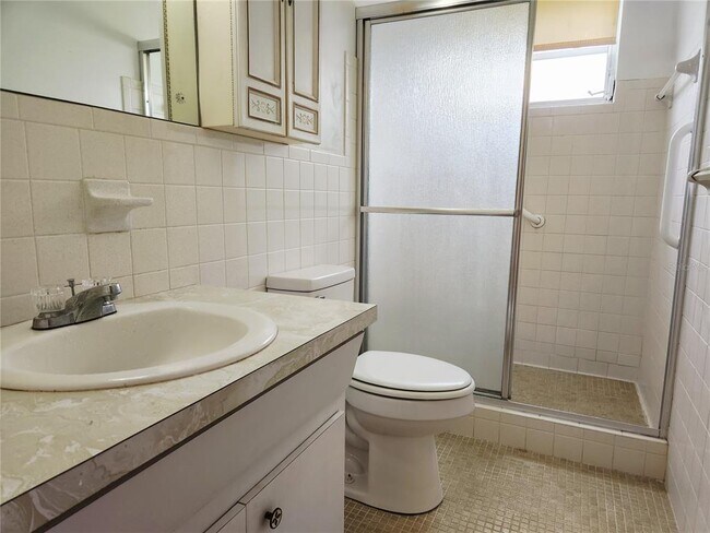 Building Photo - 2456 Ecuadorian Way