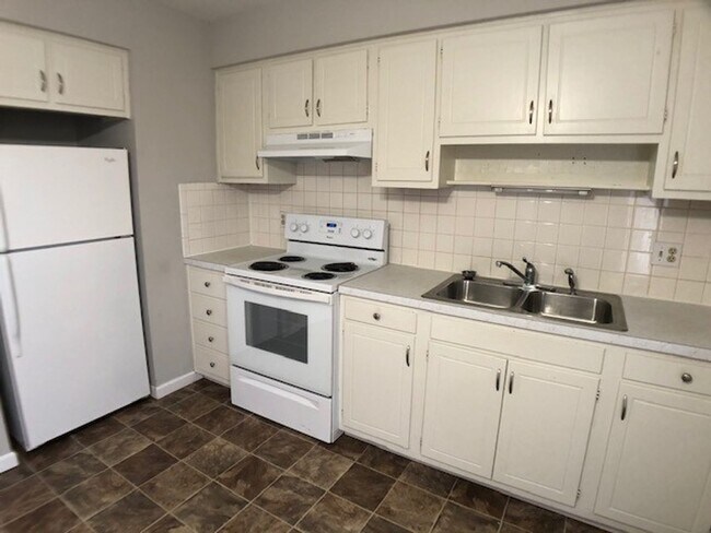 Building Photo - 9757-9763 Toth St. Bridgman