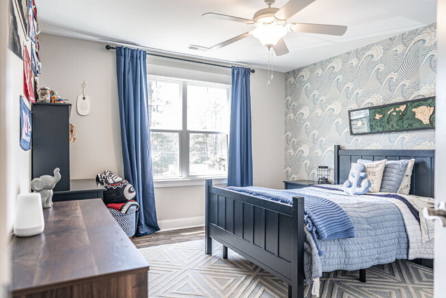 Building Photo - 156 Lakeview Dr