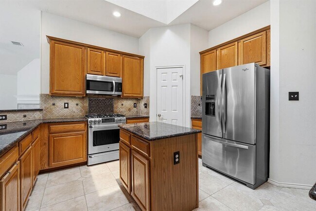 Building Photo - 5021 McDade Dr