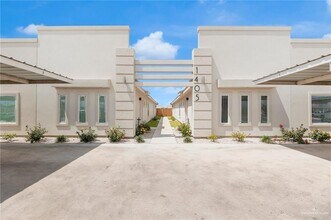 Building Photo - 18 San Vicente