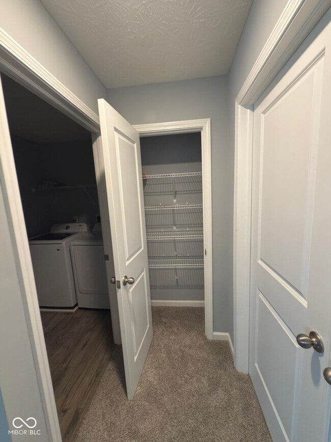 Building Photo - 151 Dyson Dr
